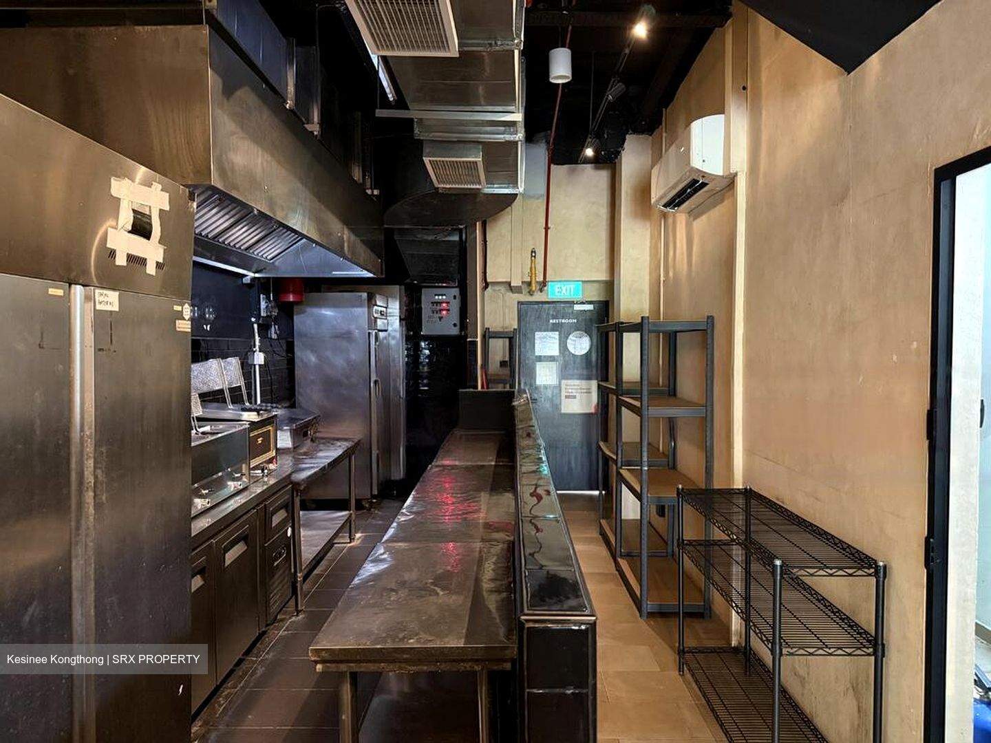 Sing Avenue (D8), Retail #459754551